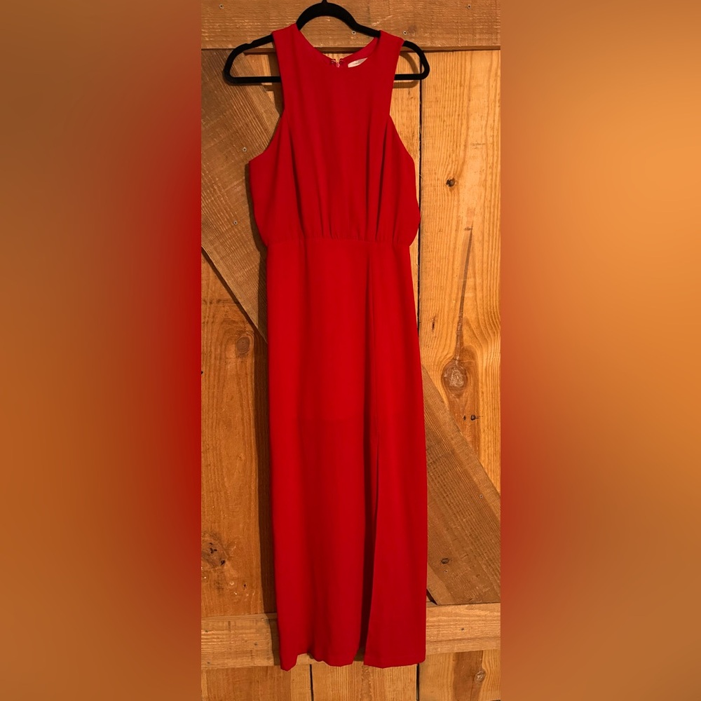 Maxi Dress Forever 21. Red Sleeveless Front side slit. Size M Prom, Homecoming